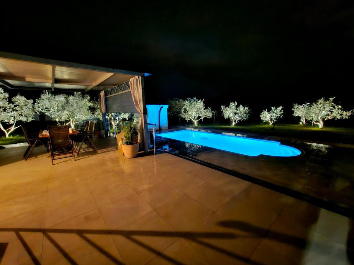 Naturia Holiday House Medulin Extérieur photo